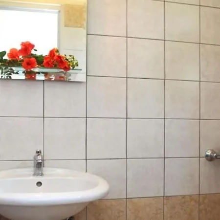 Eleana Apartamento